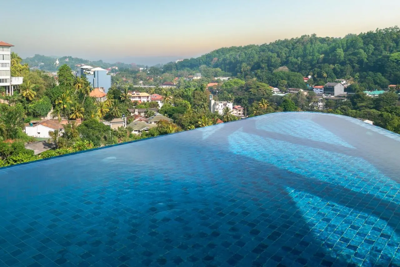 Grand Serendib Hotel Kandy 5*,