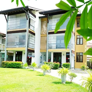 Sea Breeze Deluxe 2* Negombo